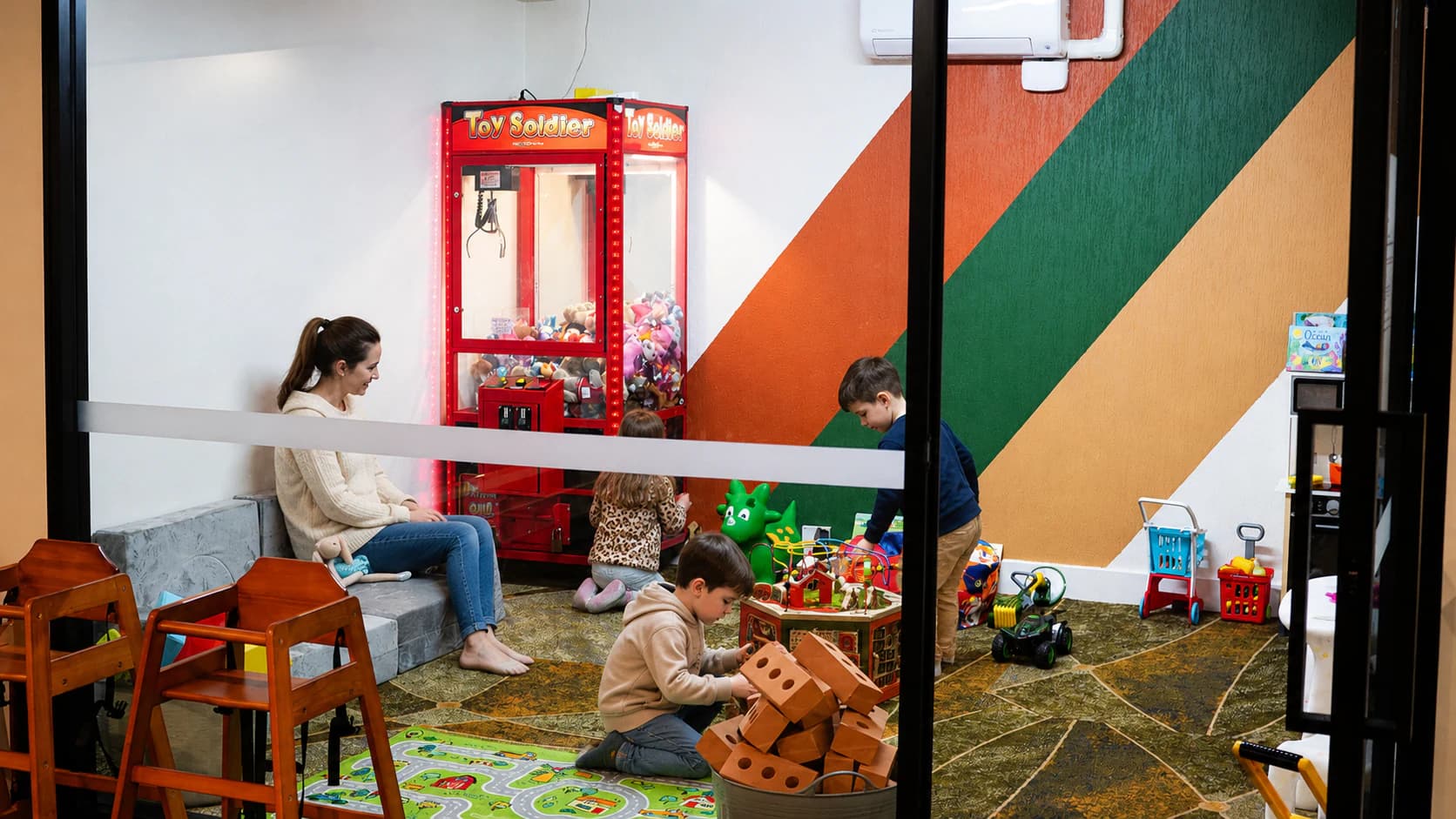 Families enjoying the dedicated play area at Bridges Hill Bistro